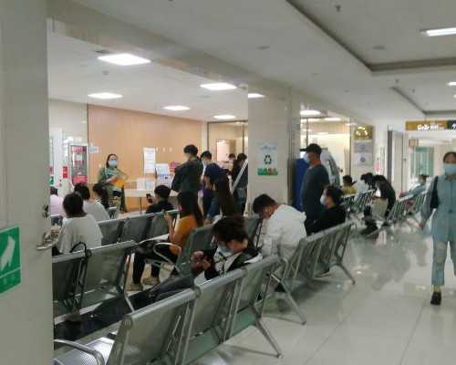 请问武汉康健妇婴医院生殖中心怎么样，试管费用是多少？